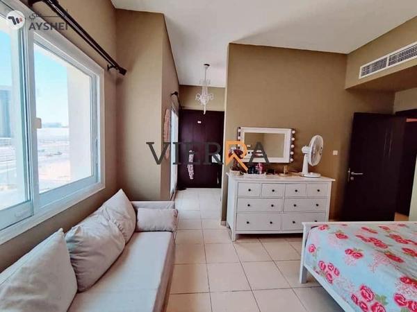 Mazaya 10A, Queue Point, Liwan, Dubai