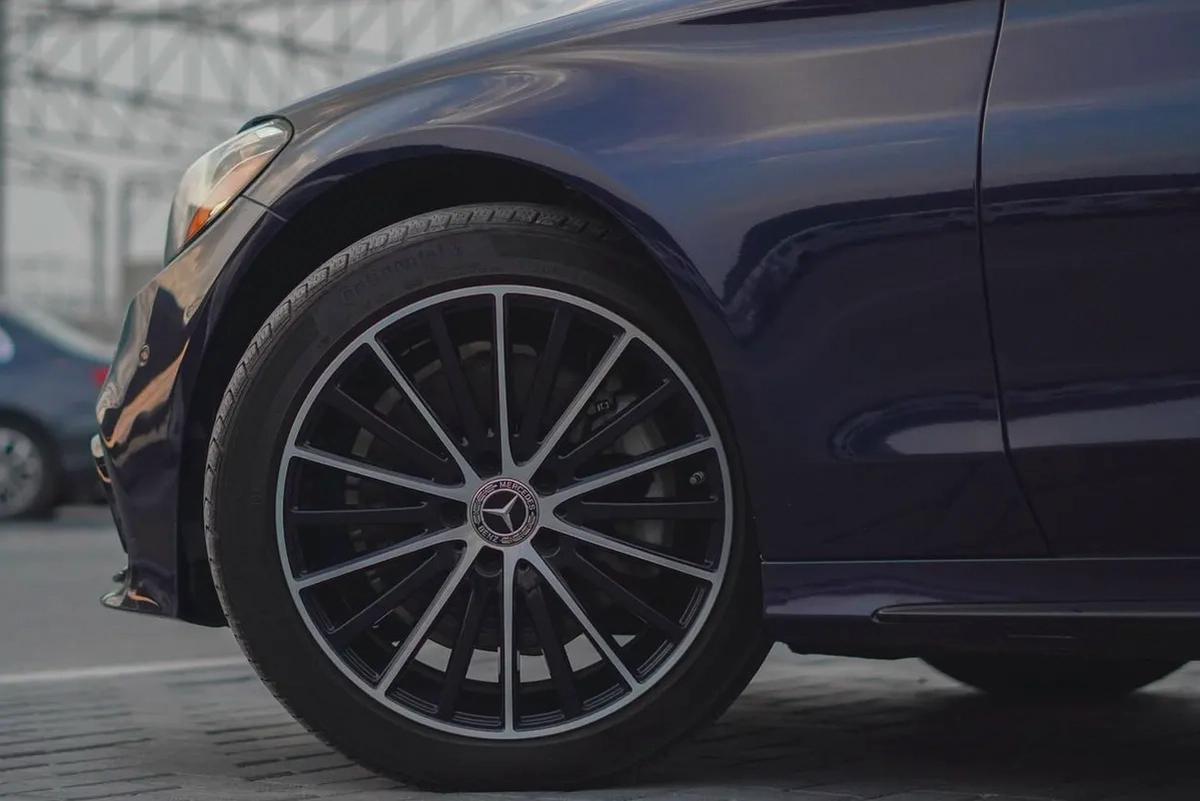 MERCEDES C300 2020-7-7