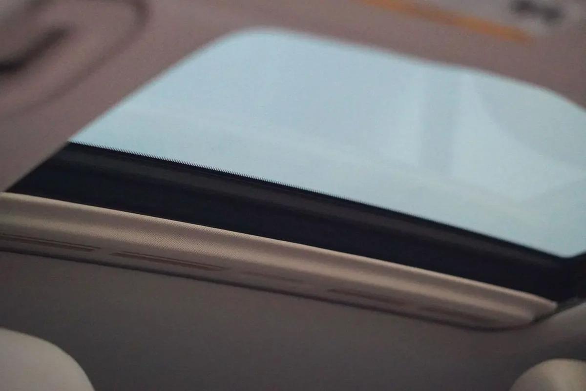 MERCEDES C300 2020-10-10