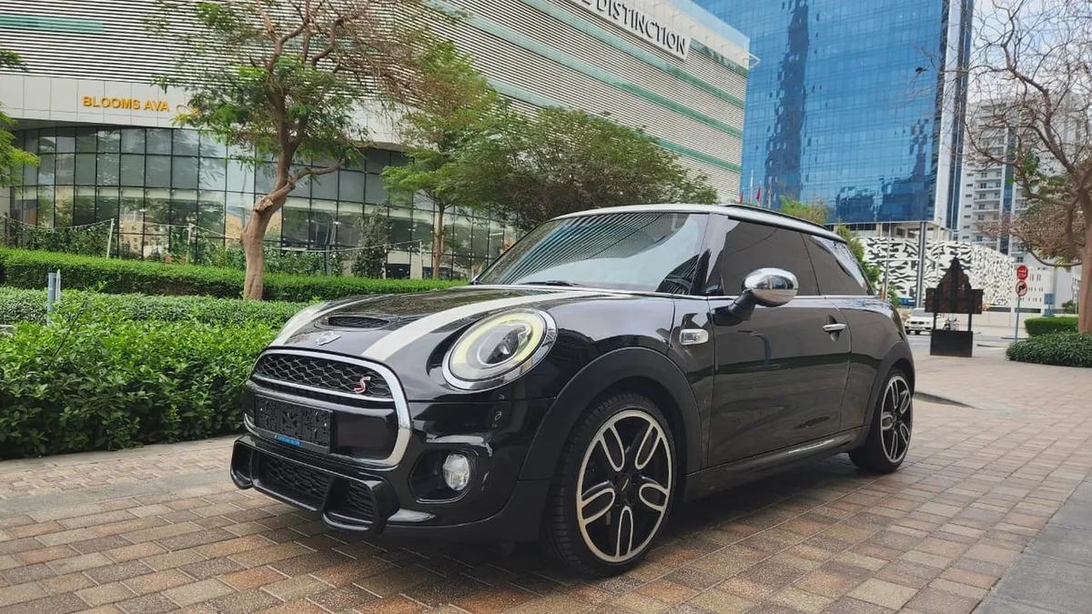 2018 COOPER S ( JCW) || FULLY LOADED || full agency services || Original paint-4-4