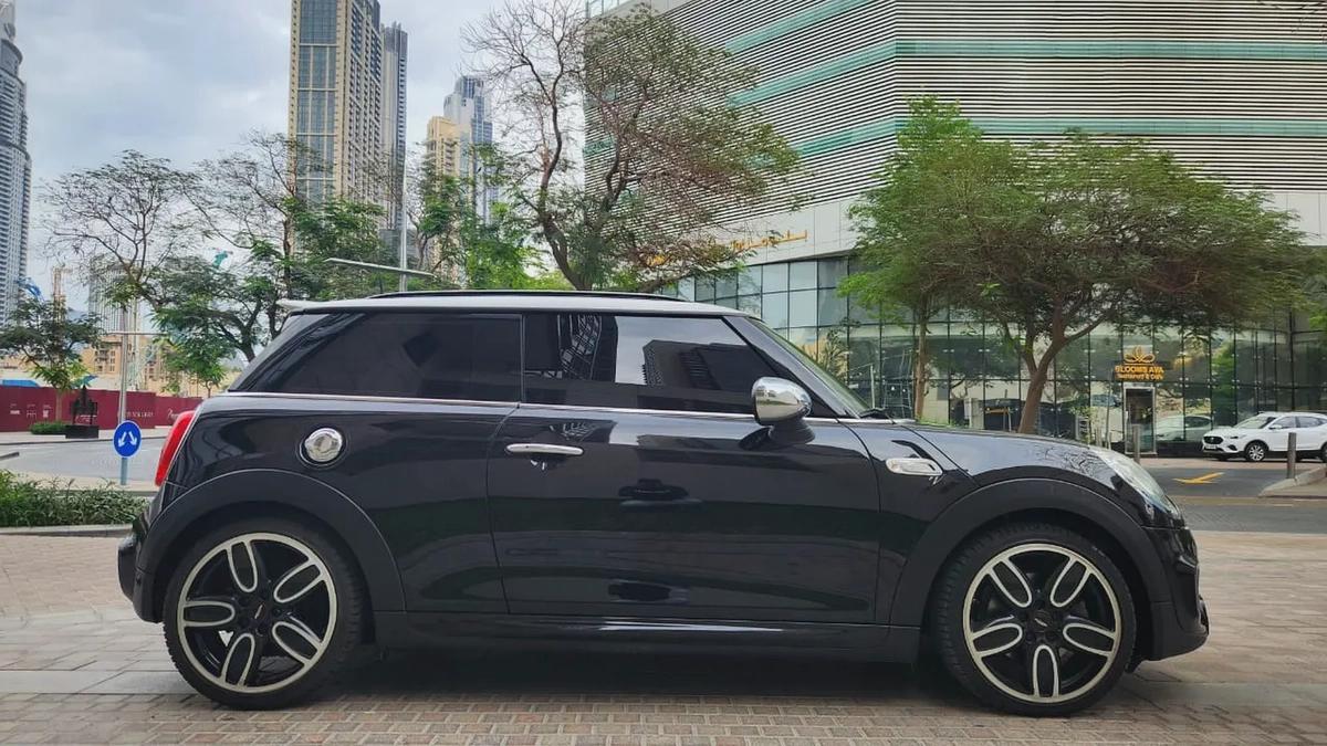 2018 COOPER S ( JCW) || FULLY LOADED || full agency services || Original paint-5-5