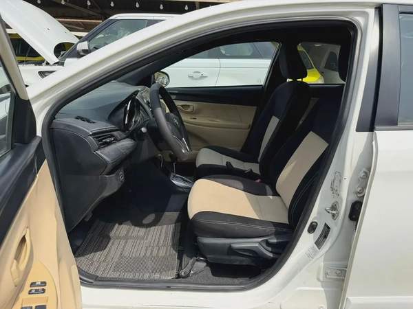 TOYOTA YARIS HB KM IS NOT GENUINE