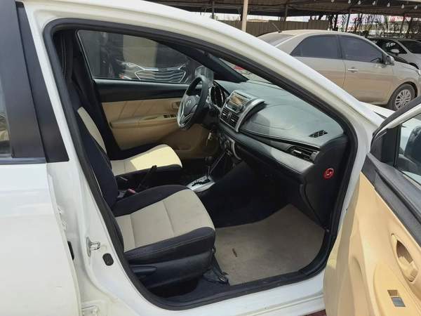 TOYOTA YARIS HB KM IS NOT GENUINE