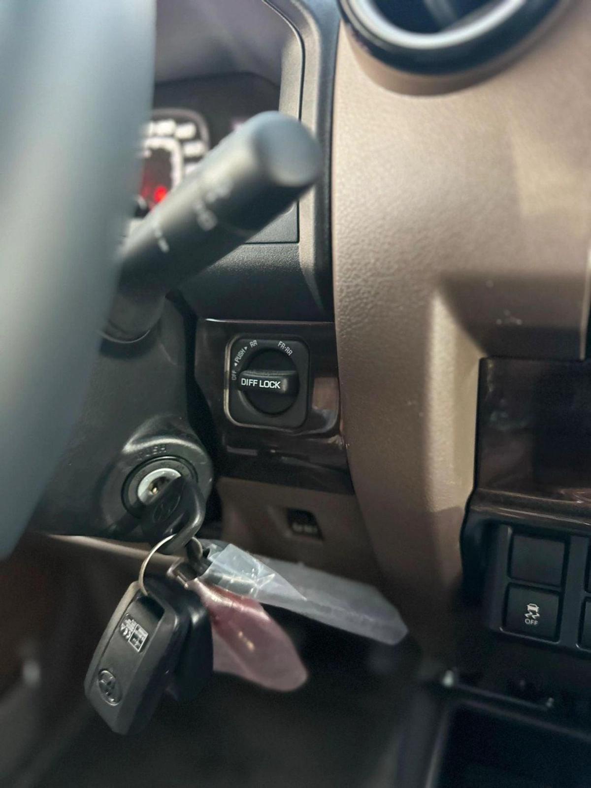 Toyota Land Cruiser 70 LX 2.8L LX 2.8L-9-9