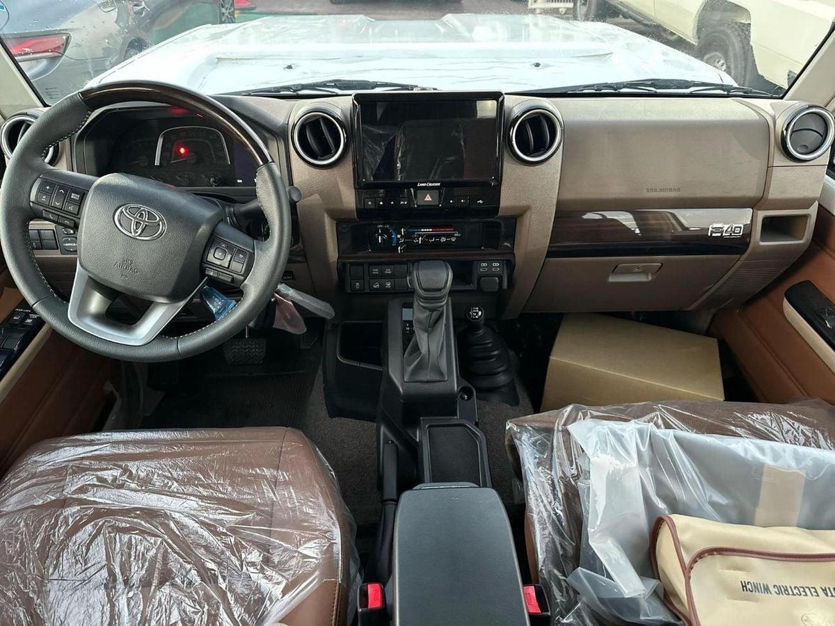 Toyota Land Cruiser 70 LX 2.8L LX 2.8L-12-12