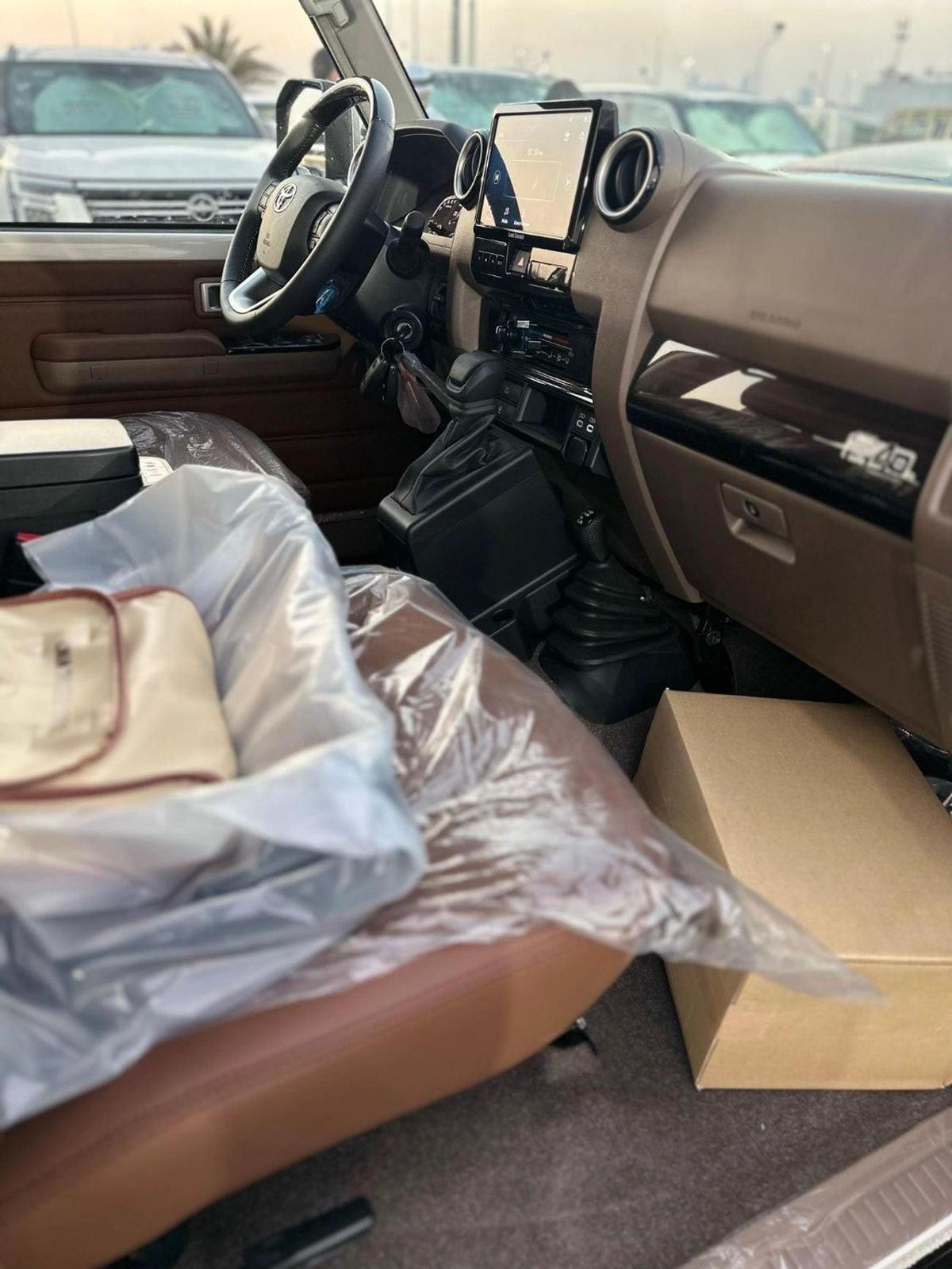 Toyota Land Cruiser 70 LX 2.8L LX 2.8L-15-15