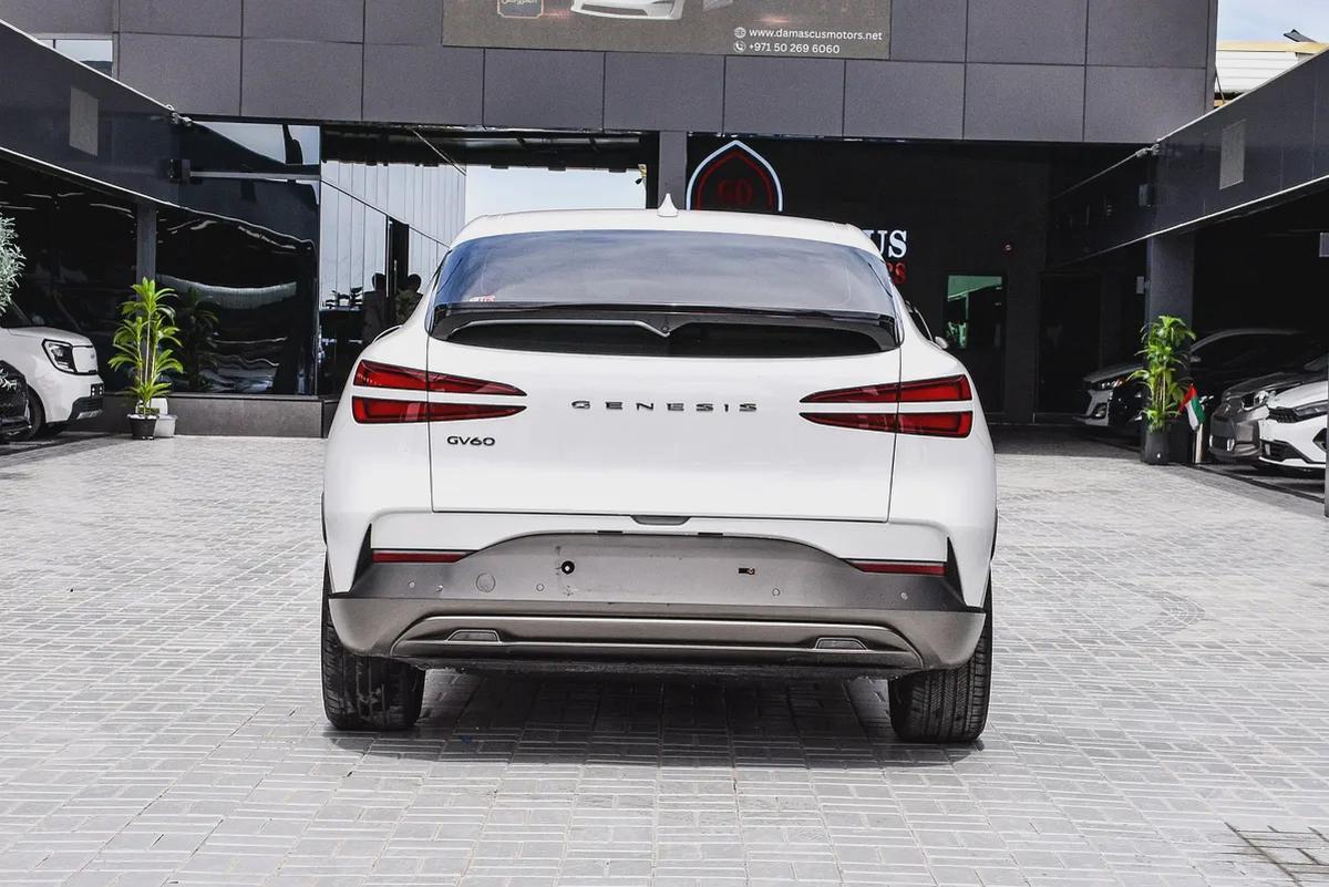 Genesis GV70 Electric 2022 | Korean Specs | Clean Title | 26K KM | White | جينسس GV70 كهرباء 2022-5-5