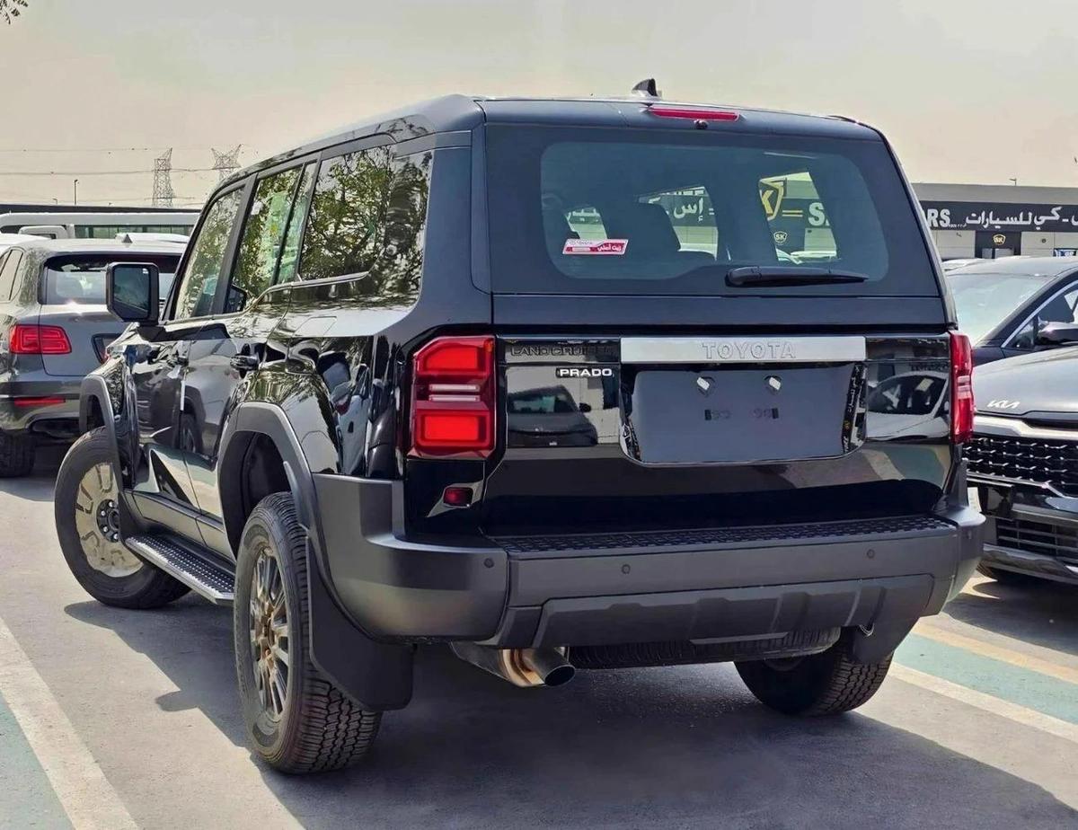Toyota Prado ALL ROUNDER / MID OPTION / 2.4L PETROL V4 / LETHAER WITH DRIVER PWR SEAT / COOL BOX-17-17