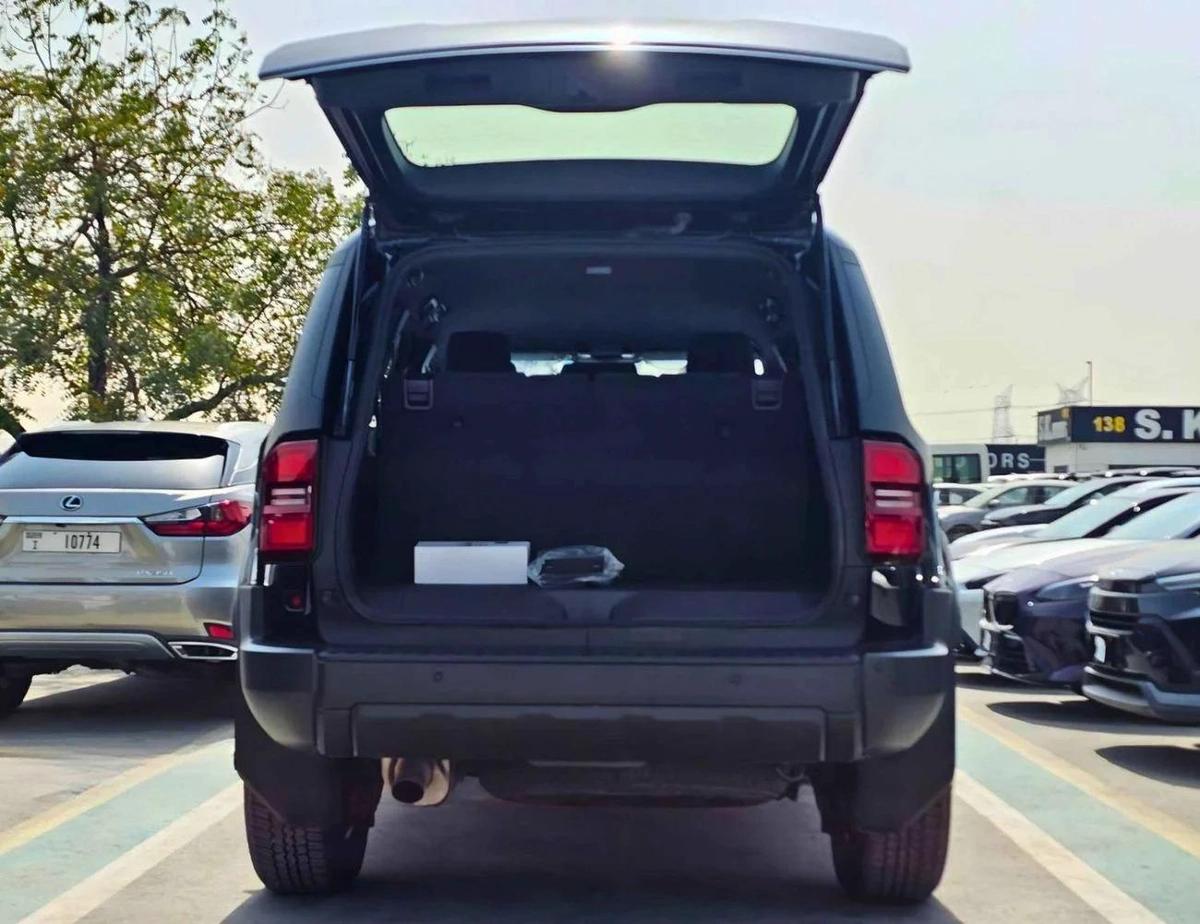 Toyota Prado ALL ROUNDER / MID OPTION / 2.4L PETROL V4 / LETHAER WITH DRIVER PWR SEAT / COOL BOX-8-8