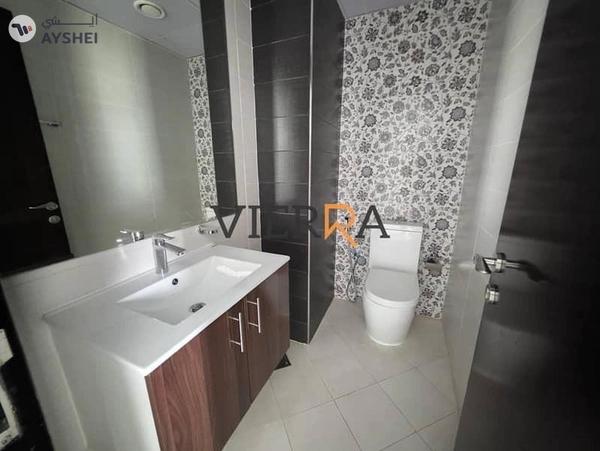 Spacious | Vacant | Prime Location l Perfect View