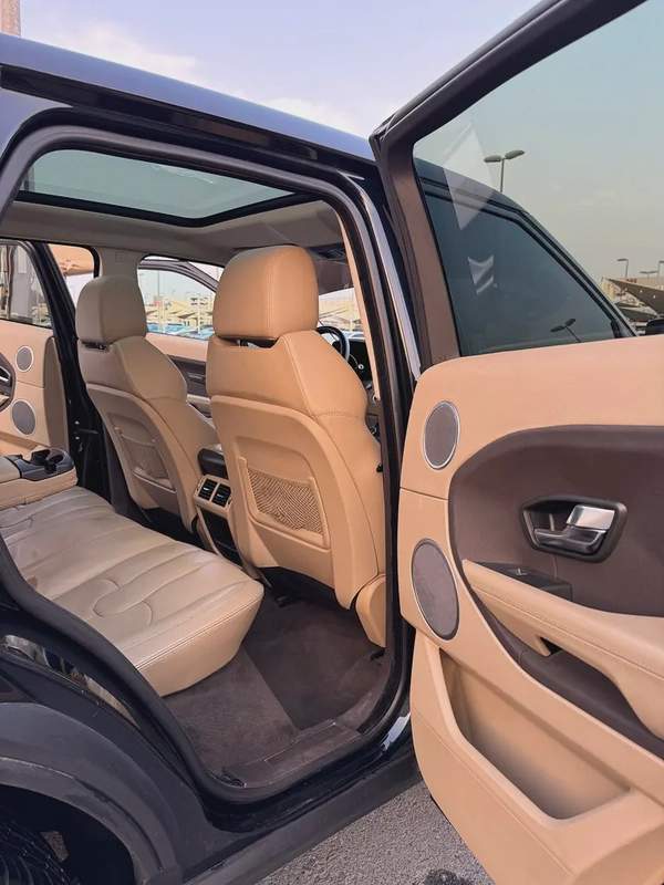 لاند روڤر EVOQUE موديل 2012 خليجى بانوراما فل اوبشن بحاله الوكاله