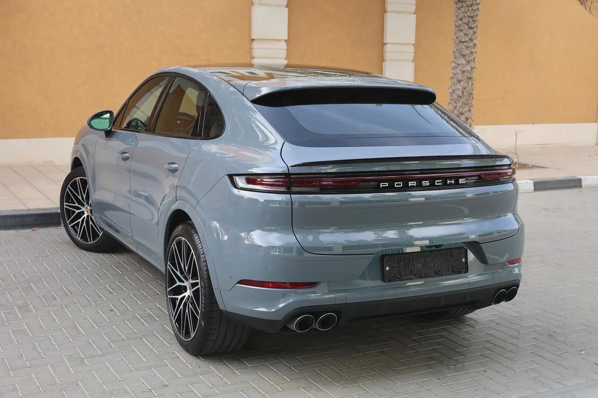 PORSCHE CAYENNE COUPE V6 3.0L - GCC SPECS -UNDER WARRANTY - ACCIDENT FREE - FULL SERVICE HISTORY --4-4