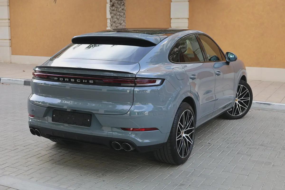 PORSCHE CAYENNE COUPE V6 3.0L - GCC SPECS -UNDER WARRANTY - ACCIDENT FREE - FULL SERVICE HISTORY --5-5