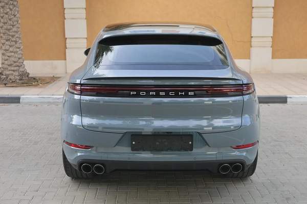 PORSCHE CAYENNE COUPE V6 3.0L - GCC SPECS -UNDER WARRANTY - ACCIDENT FREE - FULL SERVICE HISTORY -