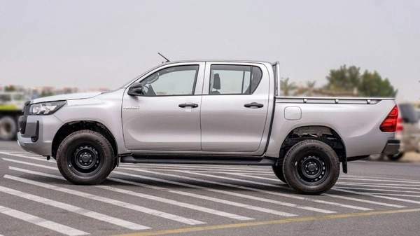 Toyota Hilux Hilux SR5 2.4 Diesel mid option MT2025
