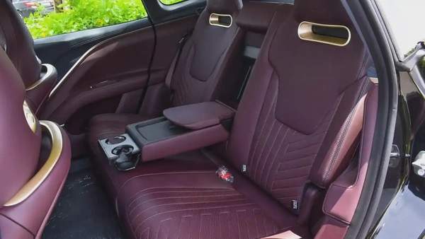 AVATR 11 SPORT