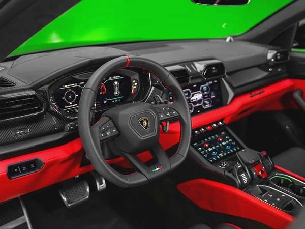 BRAND NEW 2025 URUS SE - CARBON PACKAGE - BICOLORE SPORTIVO