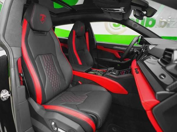 BRAND NEW 2025 URUS SE - CARBON PACKAGE - BICOLORE SPORTIVO