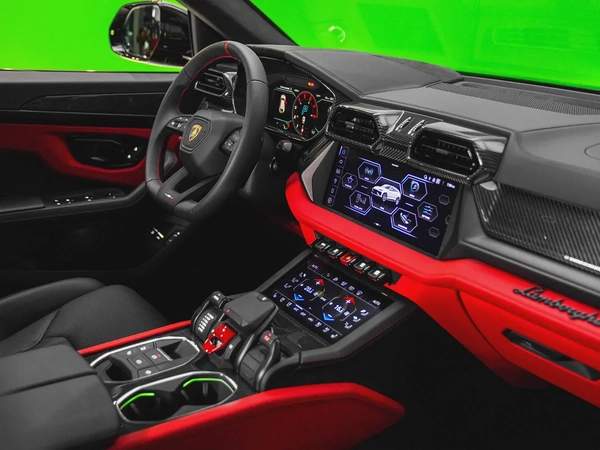 BRAND NEW 2025 URUS SE - CARBON PACKAGE - BICOLORE SPORTIVO