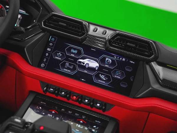 BRAND NEW 2025 URUS SE - CARBON PACKAGE - BICOLORE SPORTIVO