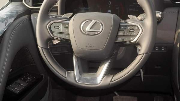 Lexus LX600 3.5L V6