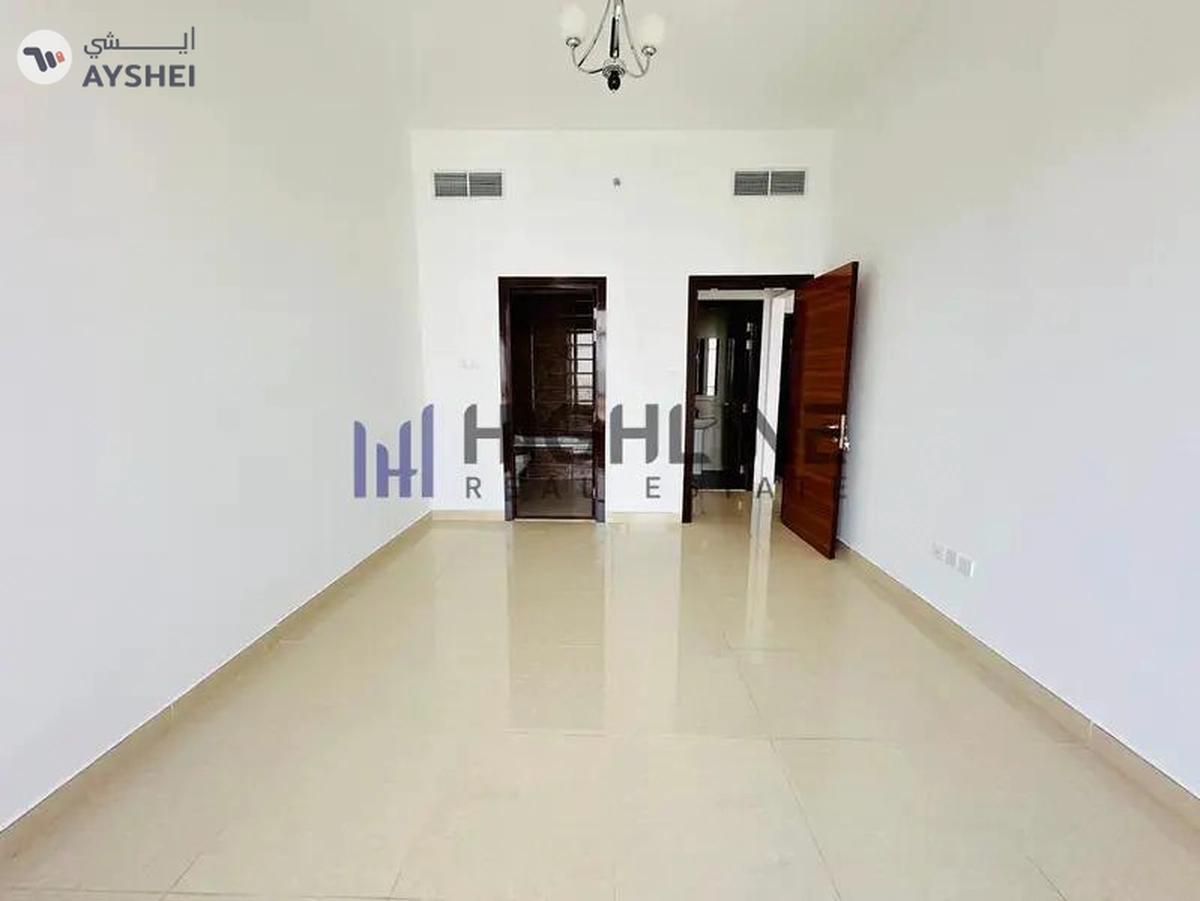 Prime Location | Near Souq Extra | Ready to Move-1-landscape