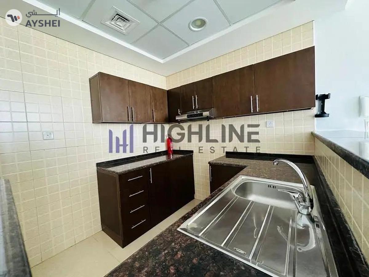 Prime Location | Near Souq Extra | Ready to Move-4-4