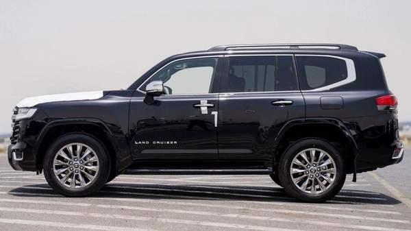 Toyota Land Cruiser 3.3 VXR FULL OPTION 2025