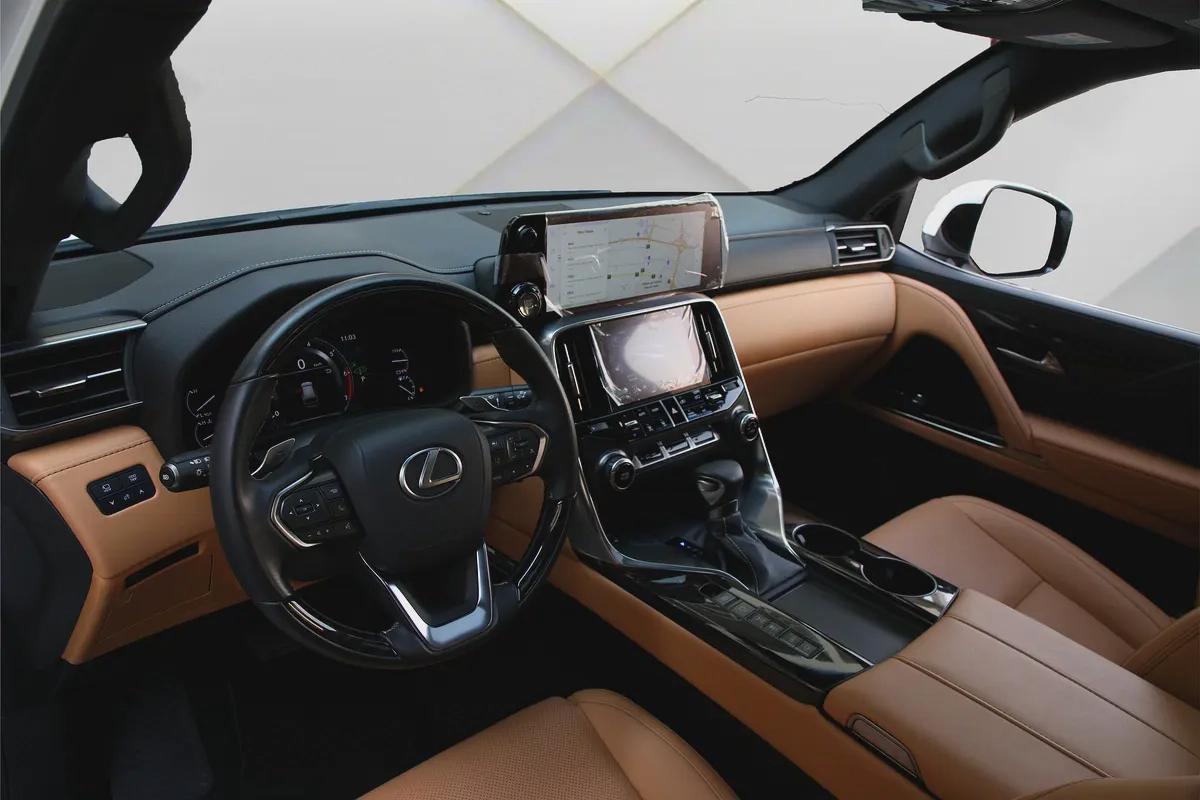 LEXUS LX 600 - 2024 - GCC - AL FUTTAIM WARRANTY TILL 2028 - FULL SERVICE HISTROY - FULLY LOADED-7-7