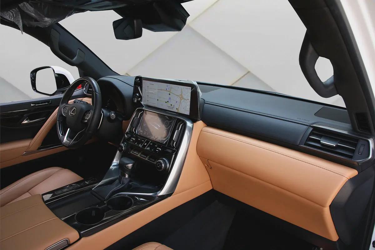 LEXUS LX 600 - 2024 - GCC - AL FUTTAIM WARRANTY TILL 2028 - FULL SERVICE HISTROY - FULLY LOADED-11-11