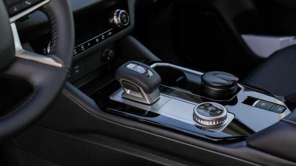 Mitsubishi Outlander Brand New 2026 Mitsubishi Outlander Medium Line (G12) 2.5L | 7-Seater SUV | GCC Spec | Export Only