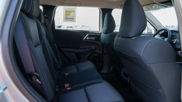 Mitsubishi Outlander Brand New 2026 Mitsubishi Outlander Medium Line (G12) 2.5L | 7-Seater SUV | GCC Spec | Export Only