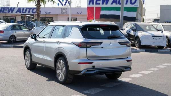 Mitsubishi Outlander Brand New 2026 Mitsubishi Outlander Medium Line (G12) 2.5L | 7-Seater SUV | GCC Spec | Export Only