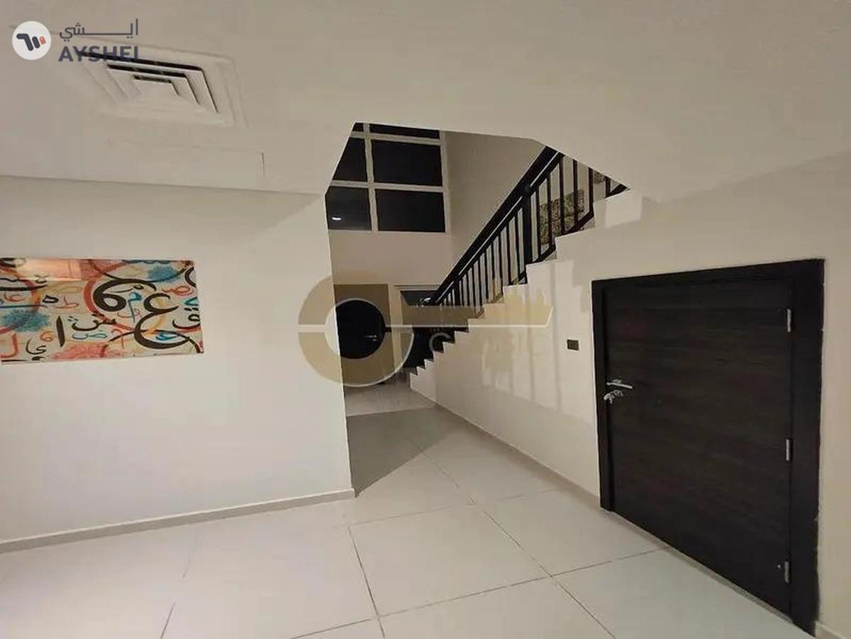 Fully Furnished | Spacious | 4 Bed Townhouse-4-4
