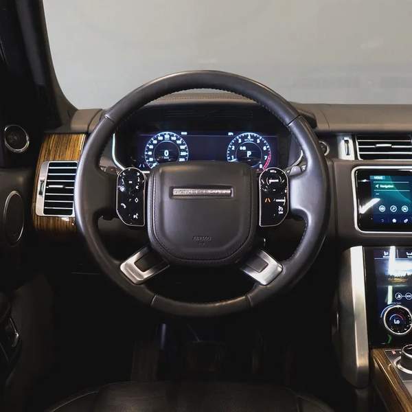 AED 2,682 pm • 0% Downpayment • Range Rover Vogue SE • 1 Year Warranty