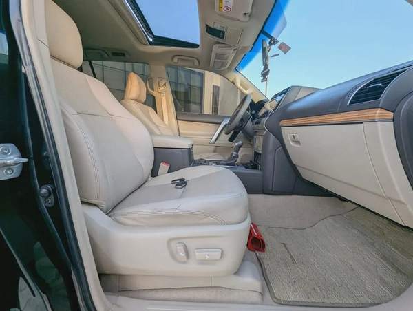 Toyota Prado VXR 2020 GCC Specs - Accident Free - Well Maintained