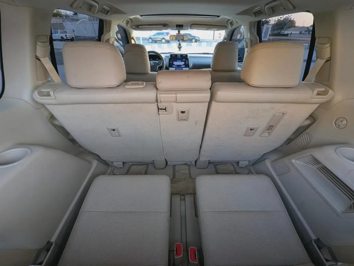 Toyota Prado VXR 2020 GCC Specs - Accident Free - Well Maintained-7-7