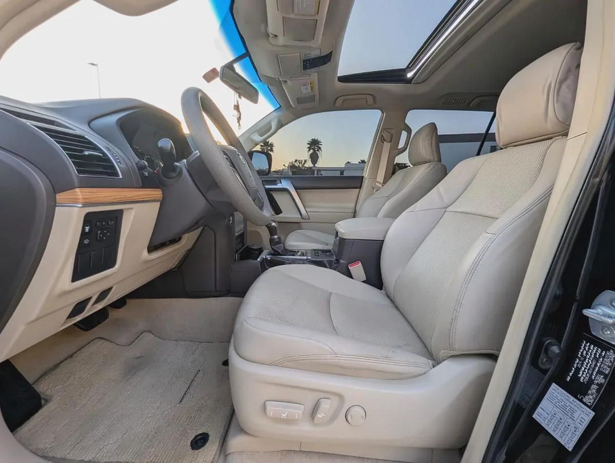 Toyota Prado VXR 2020 GCC Specs - Accident Free - Well Maintained-12-12