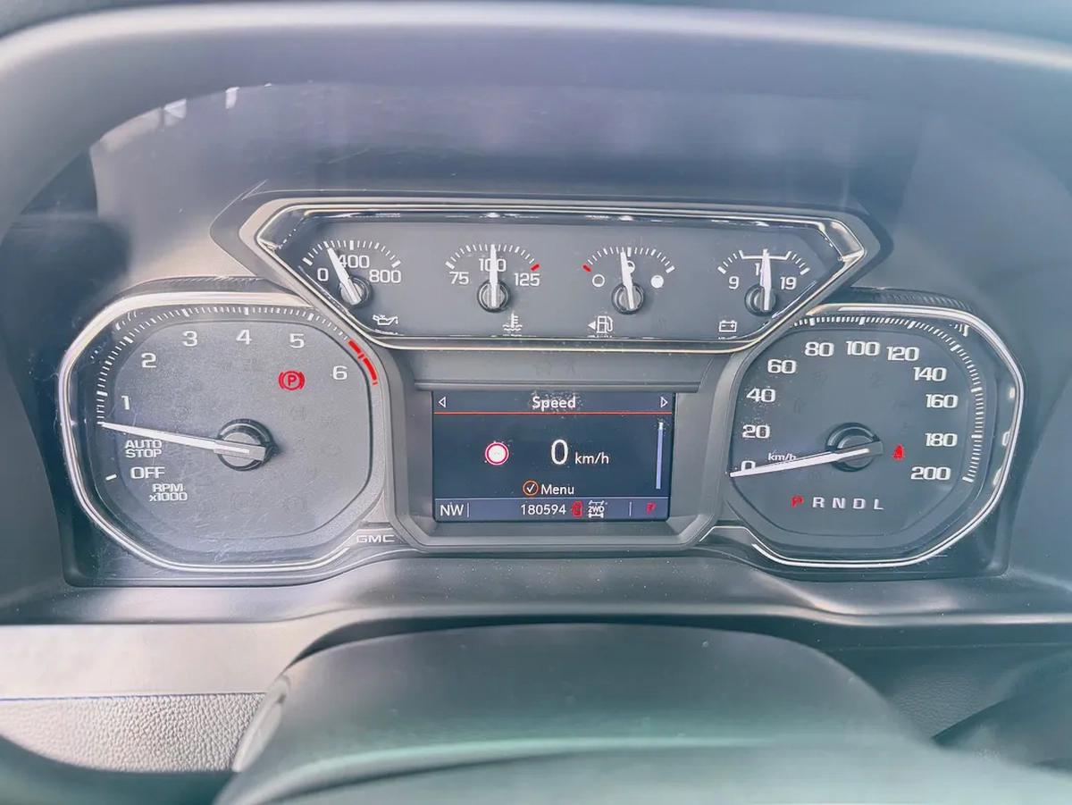 جي ام سي سييرا AT4 6.2L ابيض / رمادي خليجي بن حموده GMC Sierra 1500 AT4 2021, GCC Specs-10-10