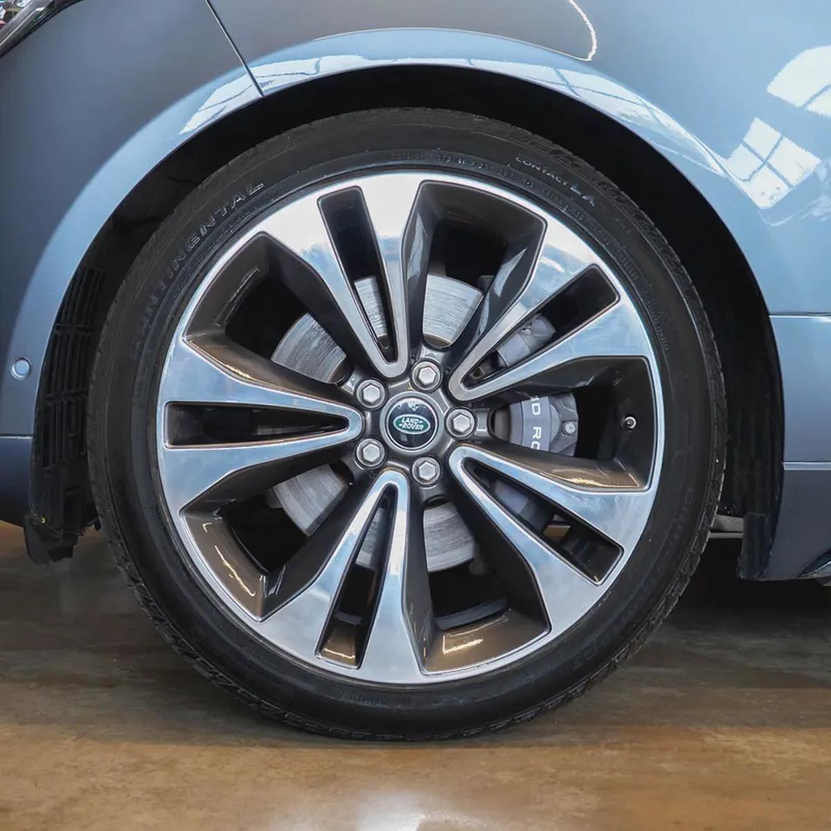 AED 4,082 p.m • 0% Downpayment • Range Rover Agency Service History • 1 Year Warran-7-7