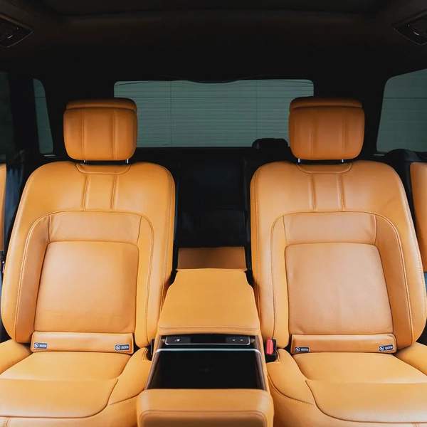 AED 4,082 p.m • 0% Downpayment • Range Rover Agency Service History • 1 Year Warran