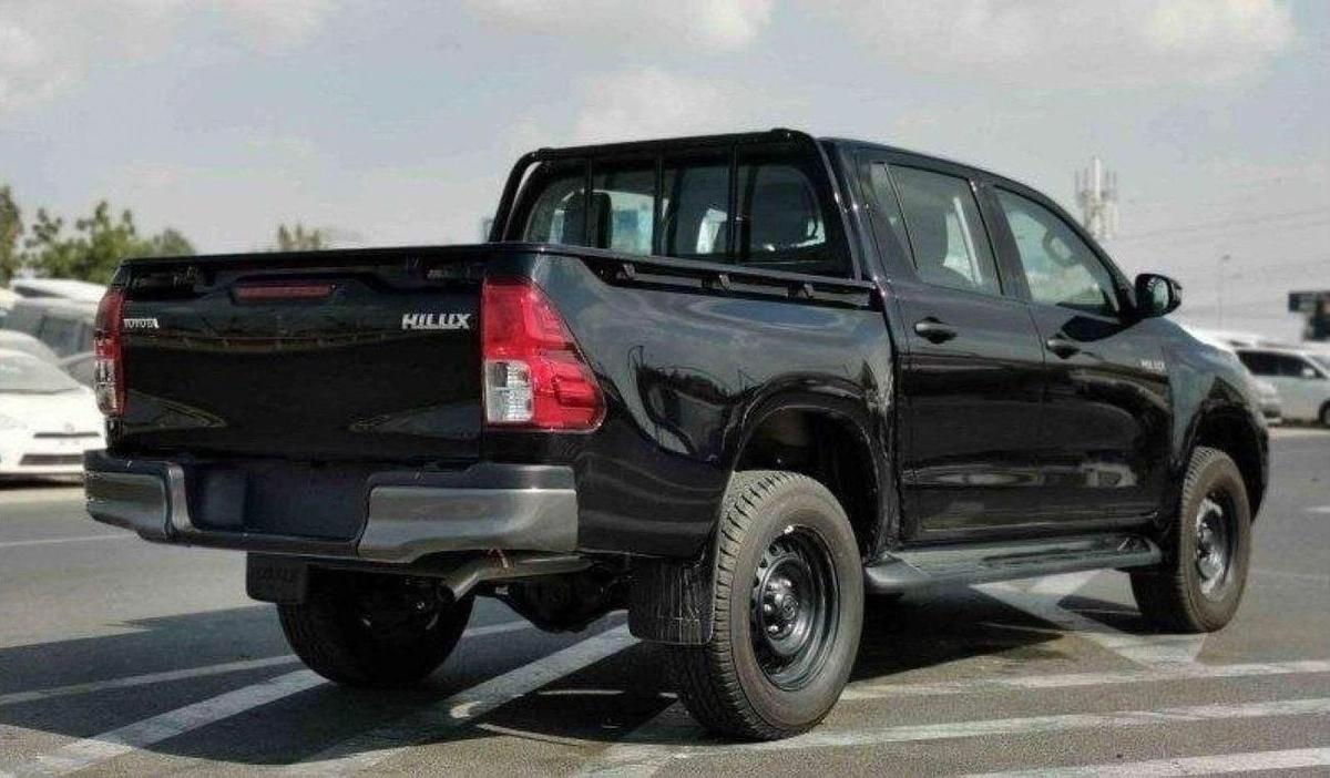 Toyota Hilux Toyota Hilux Mid option 2.4L Diesel MT MY2025-4-4