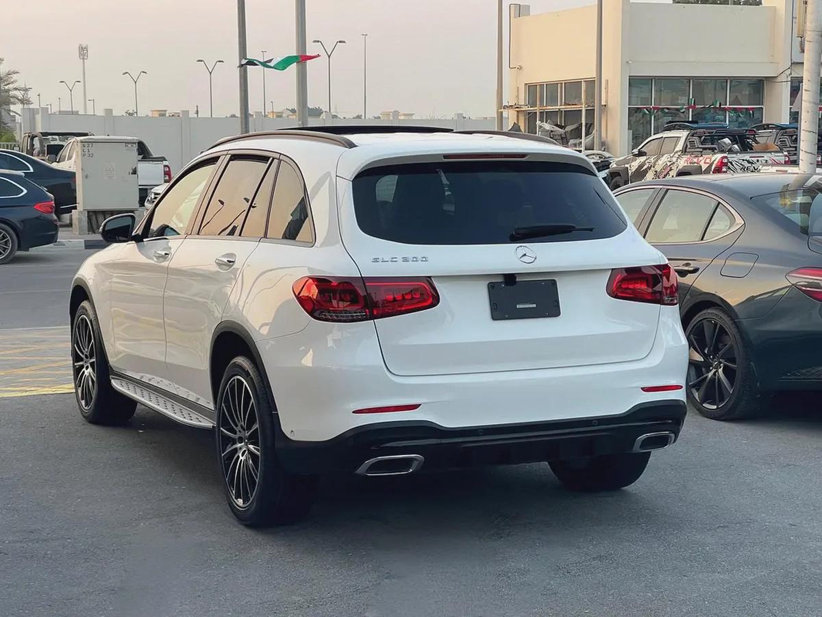 MERCEDES-BENZ - GLC300 - 2021 - V4 - 2,0L - BY TURBO - AMERICAN SPECS VERY GOOD CONDITION-4-4