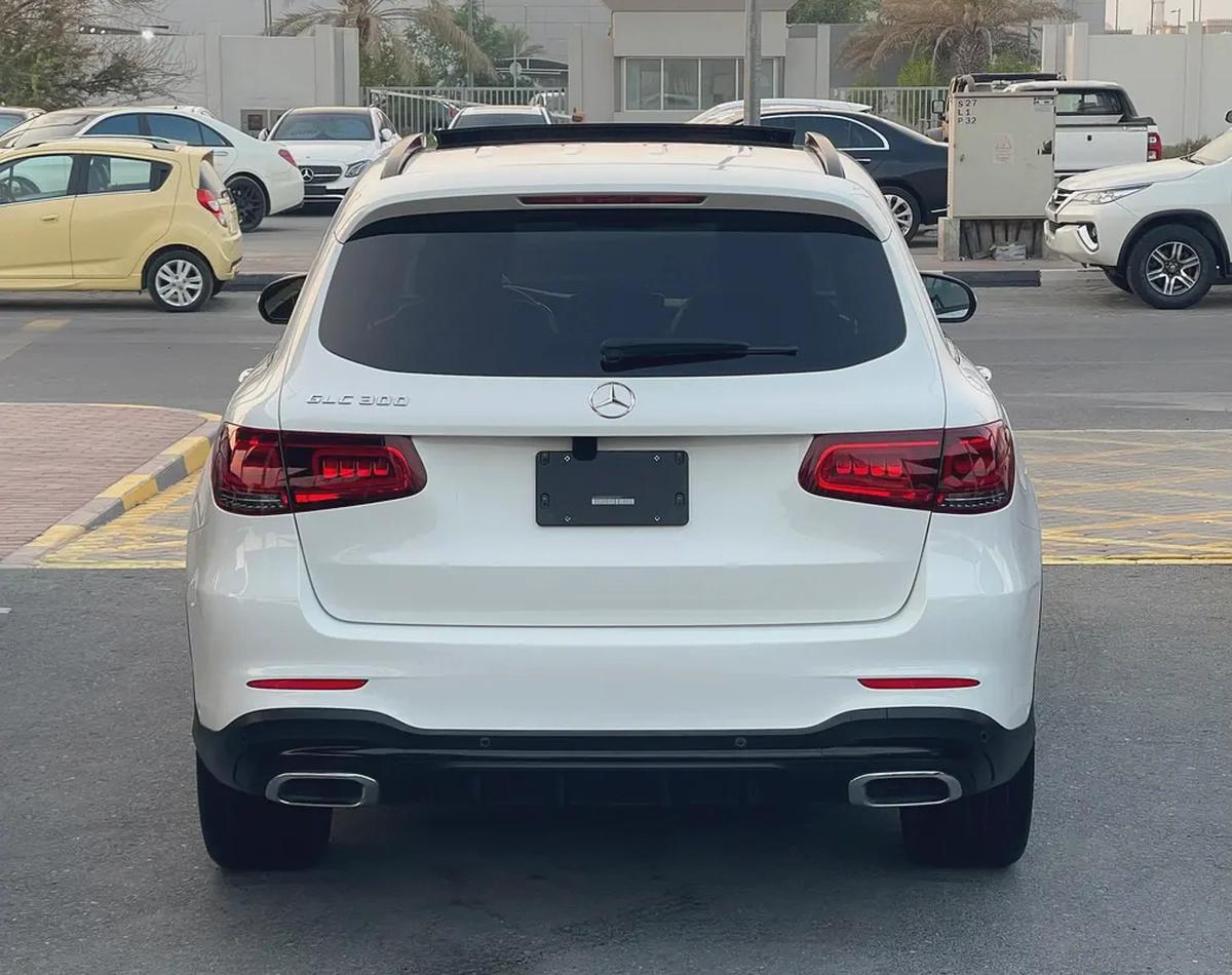 MERCEDES-BENZ - GLC300 - 2021 - V4 - 2,0L - BY TURBO - AMERICAN SPECS VERY GOOD CONDITION-5-5