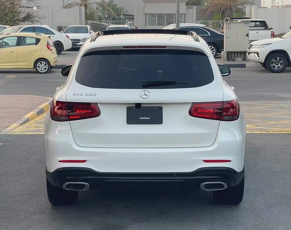 MERCEDES-BENZ - GLC300 - 2021 - V4 - 2,0L - BY TURBO - AMERICAN SPECS VERY GOOD CONDITION