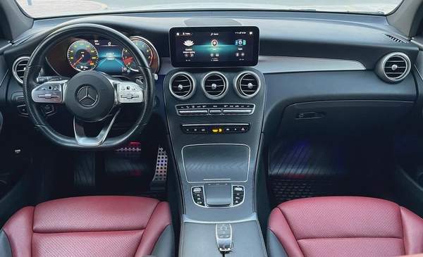 MERCEDES-BENZ - GLC300 - 2021 - V4 - 2,0L - BY TURBO - AMERICAN SPECS VERY GOOD CONDITION