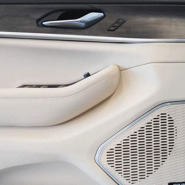 AED 2,624 pm • 0% Downpayment • Grand Cherokee L Limited • 1 Year Warranty