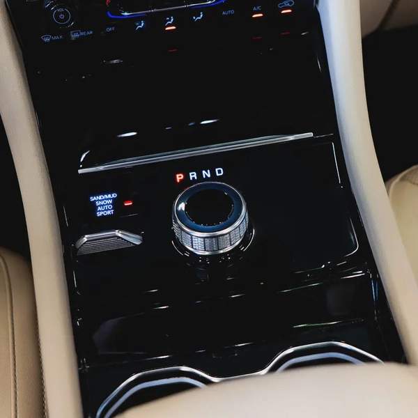 AED 2,624 pm • 0% Downpayment • Grand Cherokee L Limited • 1 Year Warranty