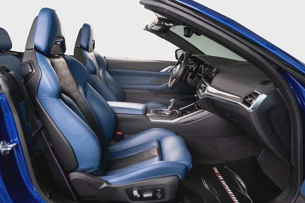 BMW M4 Competition X-Drive Convertible-Special Color-Shadow Line Exterior Look