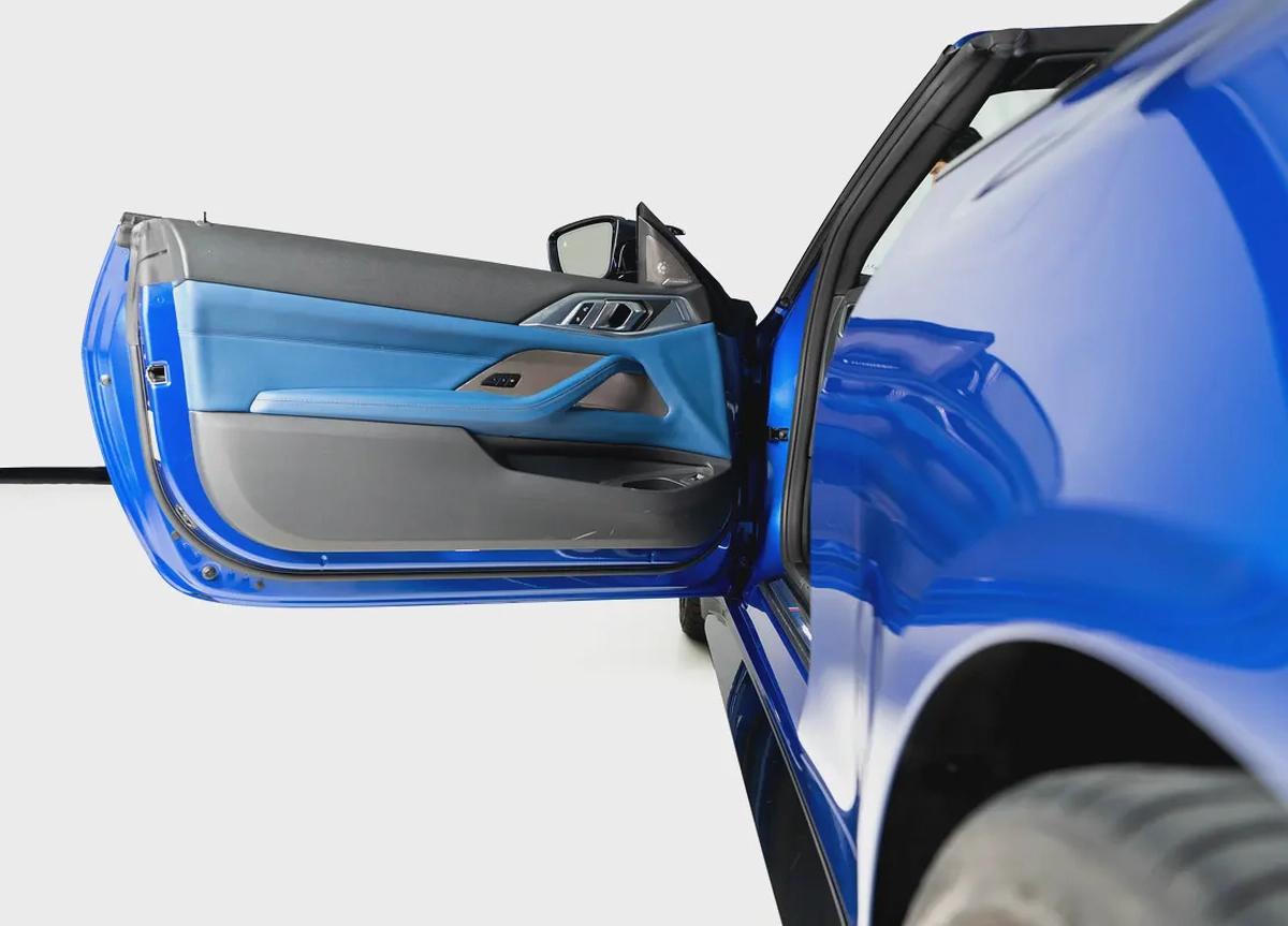 BMW M4 Competition X-Drive Convertible-Special Color-Shadow Line Exterior Look-14-14